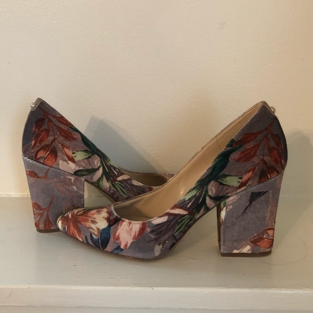 Nine West velvet floral pumps